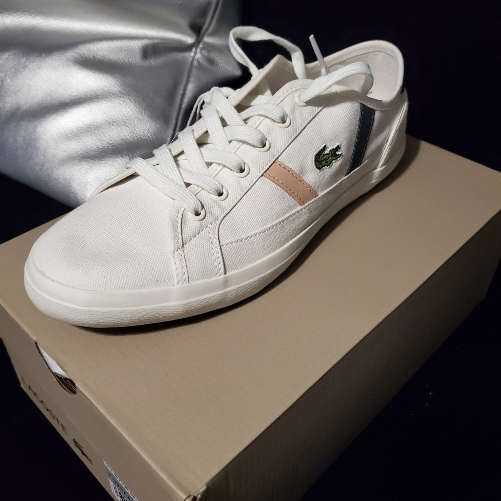 Lacoste Canvas tennis shoe